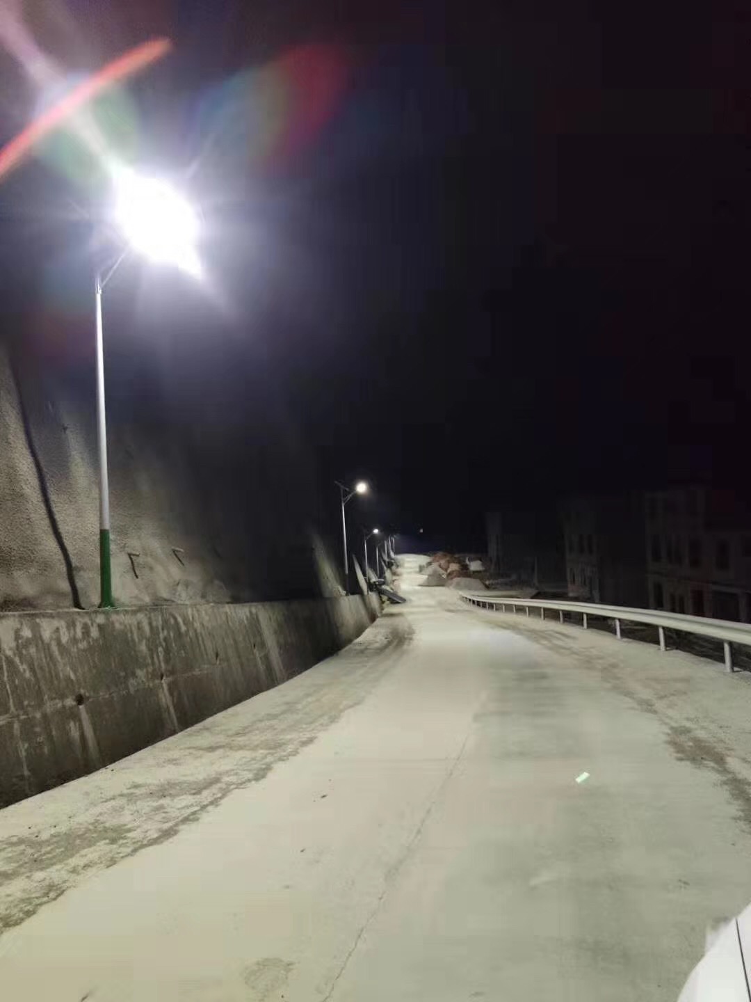 贵阳太阳能路灯厂家 6米太阳能路灯多少钱  太阳能路灯价格  6米路灯多少钱
