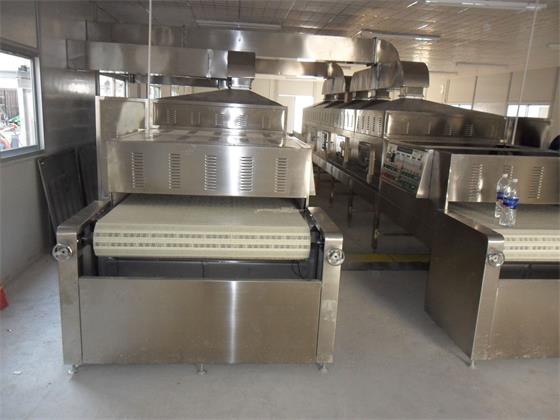 鱼料鱼粉微波灭菌机  调料品微波灭菌机  辣椒碎微波烘干机  香料微波灭菌机