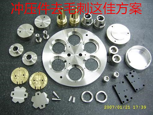 五金冲压件去毛刺打磨机器人手  冲压件去毛刺机  不锈钢去毛刺机器  铝合金去毛刺机