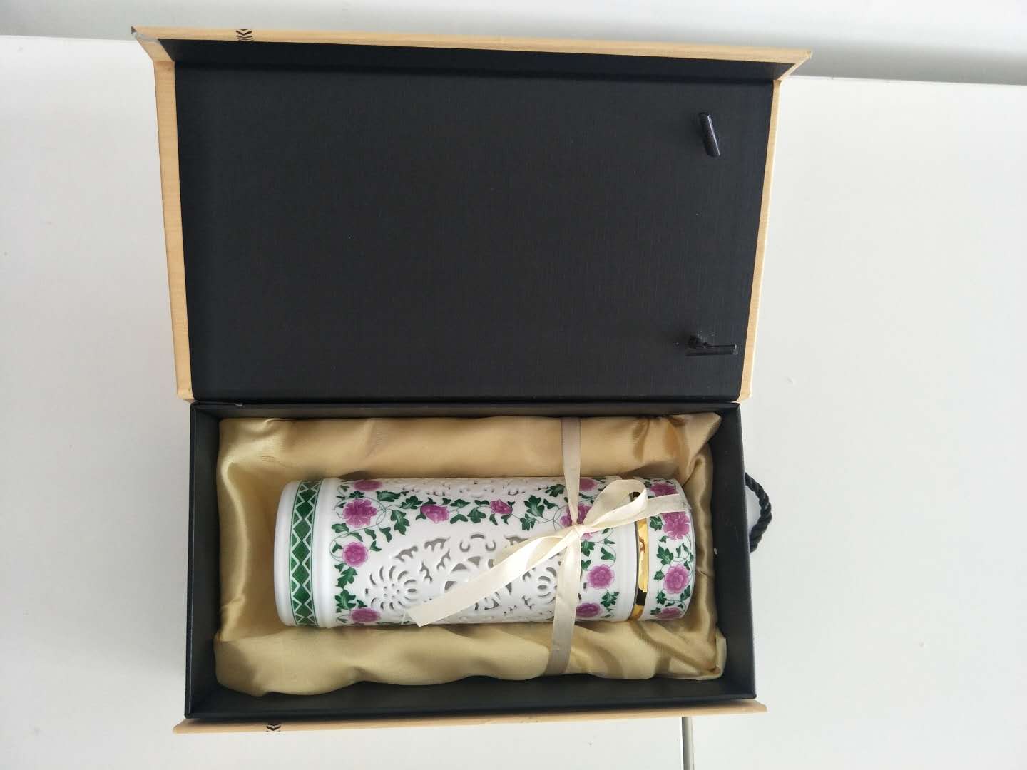 青花粉彩手绘保温杯 儿童随手保温杯&nbsp;&nbsp;陶瓷&nbsp;&nbsp;杯子