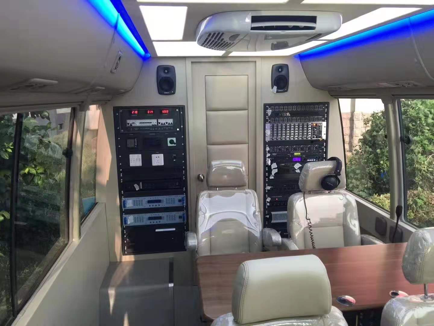 三所广电直播广播车