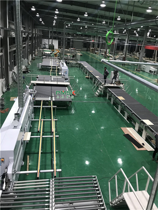 山东德州定制家具柜体数控生产线  数控开料机  柜体生产线