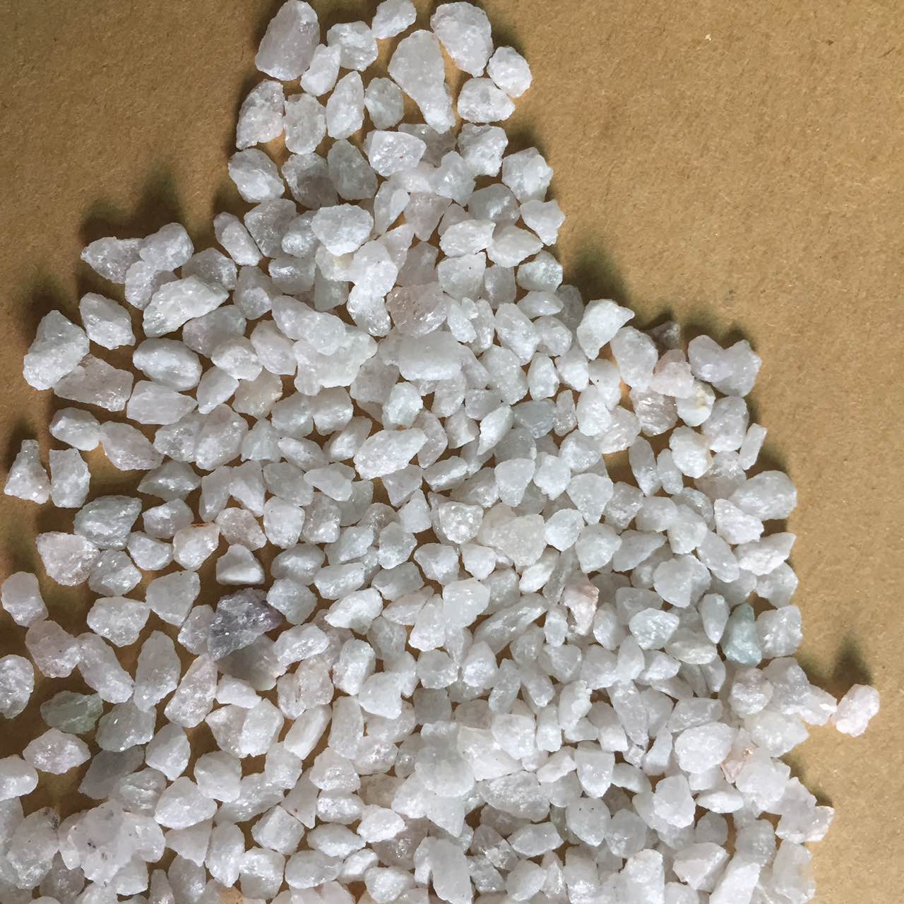高纯石英砂和普通石英砂的区别&nbsp;&nbsp;石英砂滤料