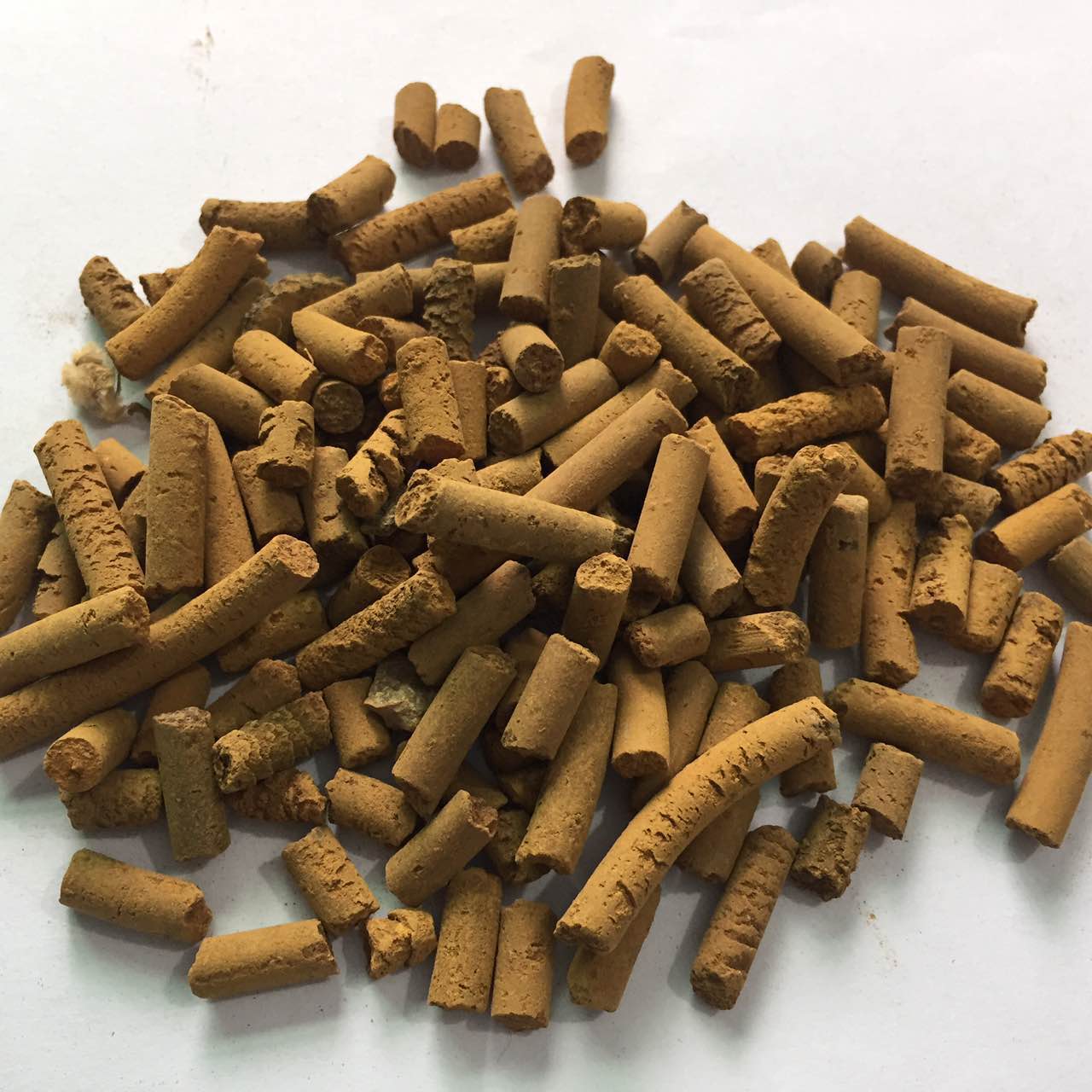 氧化铁脱硫剂的主要物化指标&nbsp;&nbsp;氧化铁脱硫剂厂家&nbsp;&nbsp;氧化铁脱硫剂价格