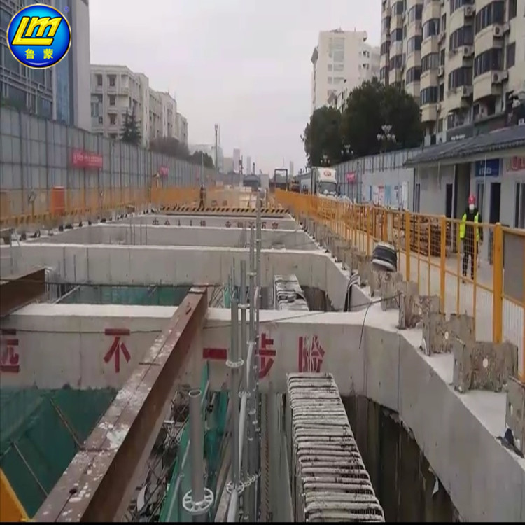 湖底隧道鲁蒙喷涂聚脲弹性防水涂料公路隧道防水  湖底隧道防水  聚脲防水
