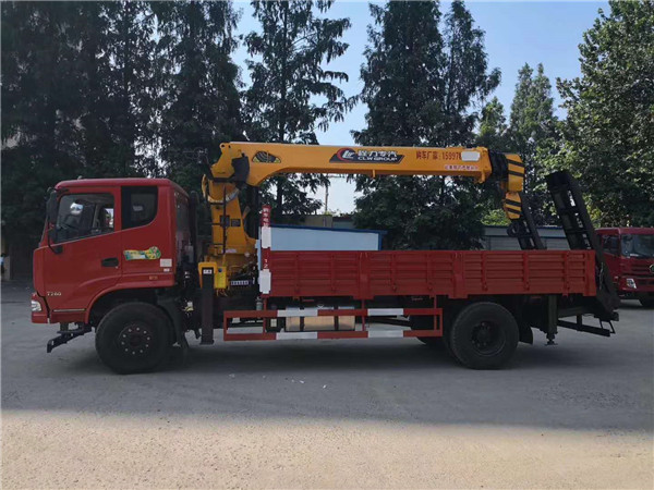 玉树杜德3吨起重机运输车报价