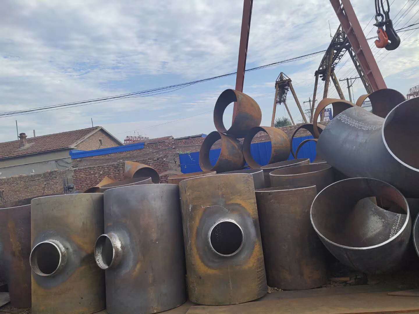 对焊弯头组什么防腐好  3pe防腐弯头  对焊弯头生产厂家  弯头3油2布防腐