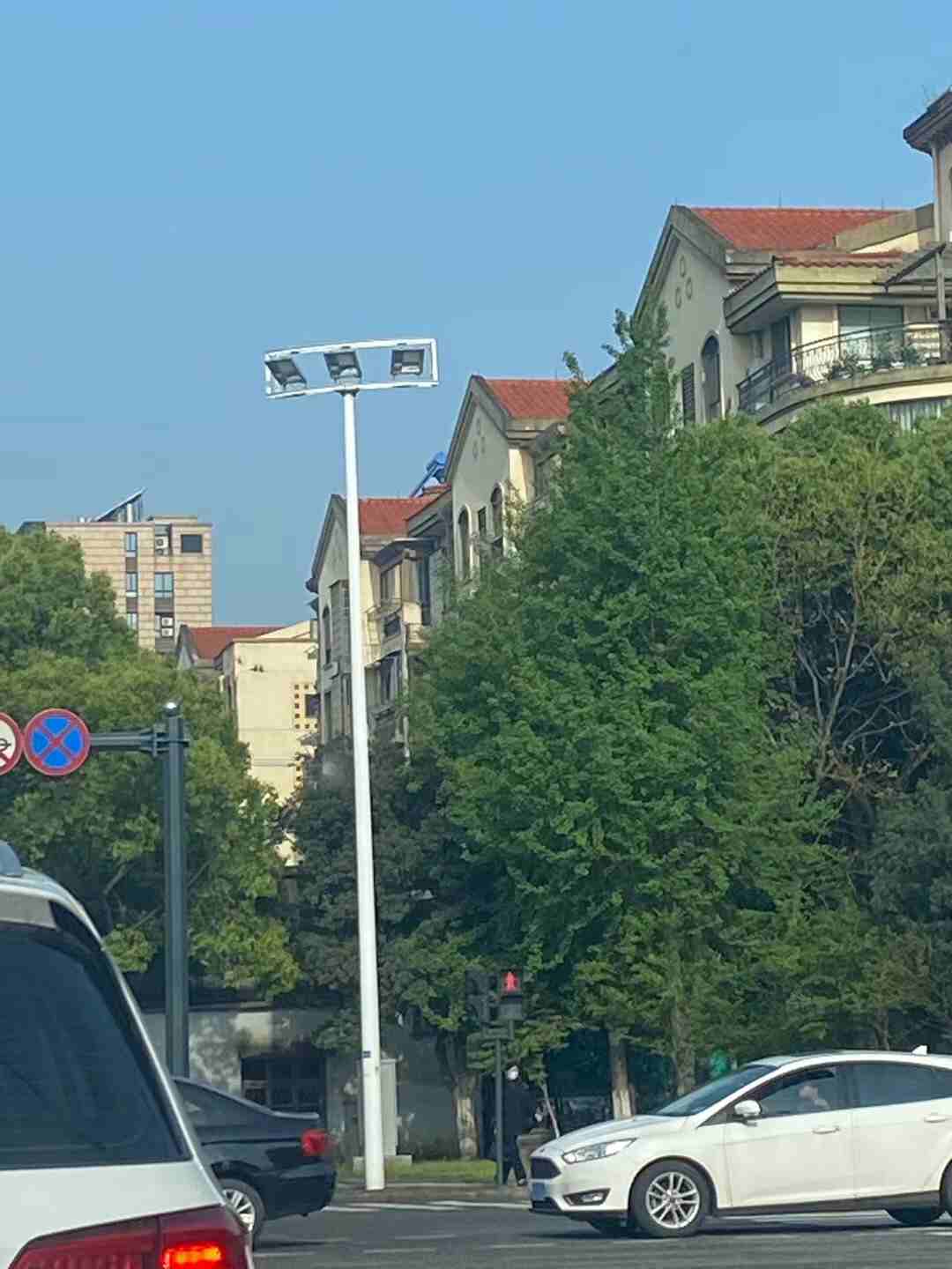 河间太阳能路灯厂家低价来袭