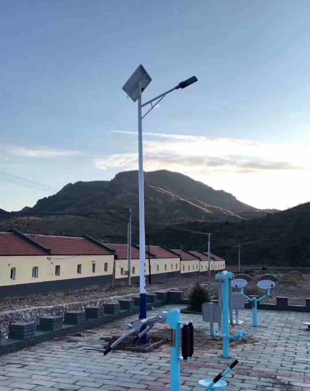 同心太阳能路灯日常维护要点--楷举