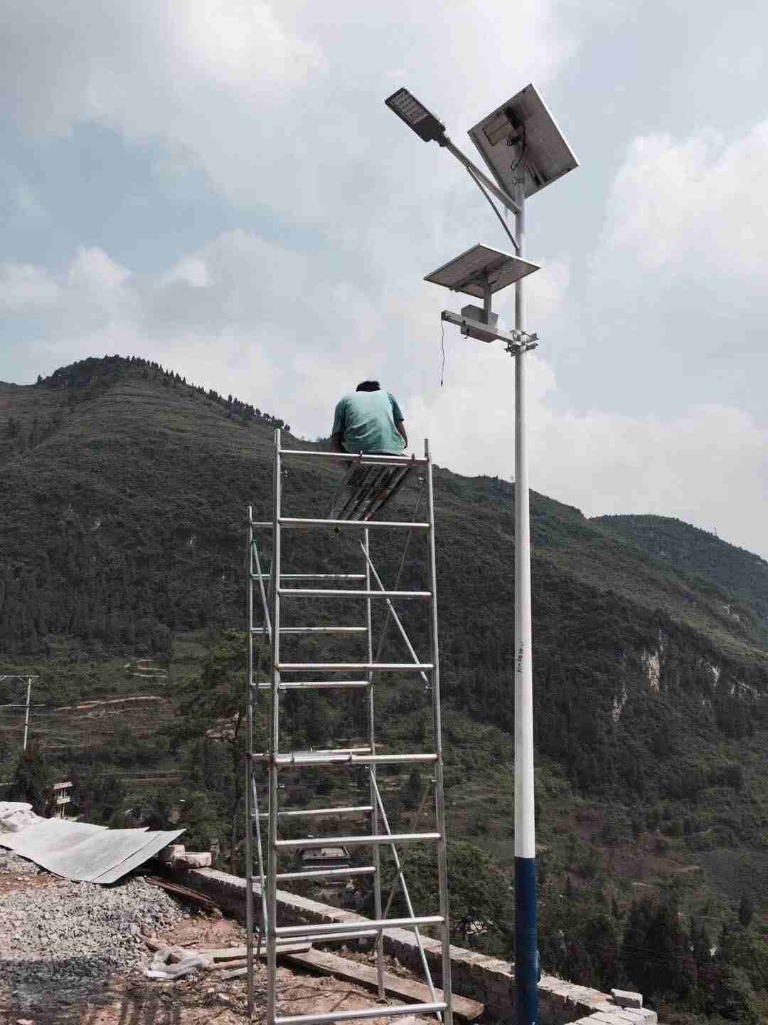 同心太阳能路灯日常维护要点--楷举