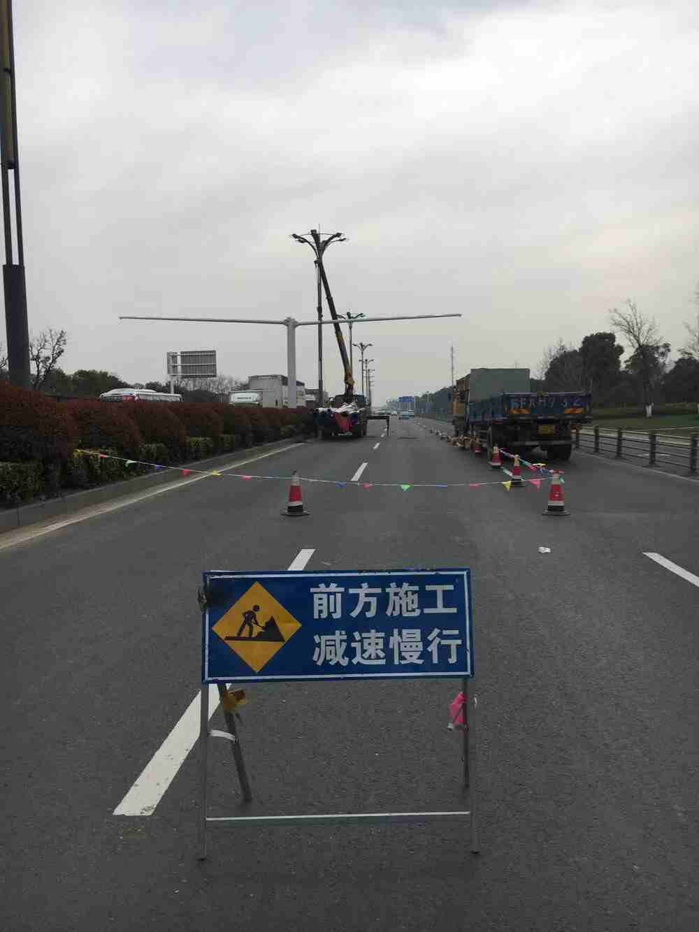 同心太阳能路灯日常维护要点--楷举