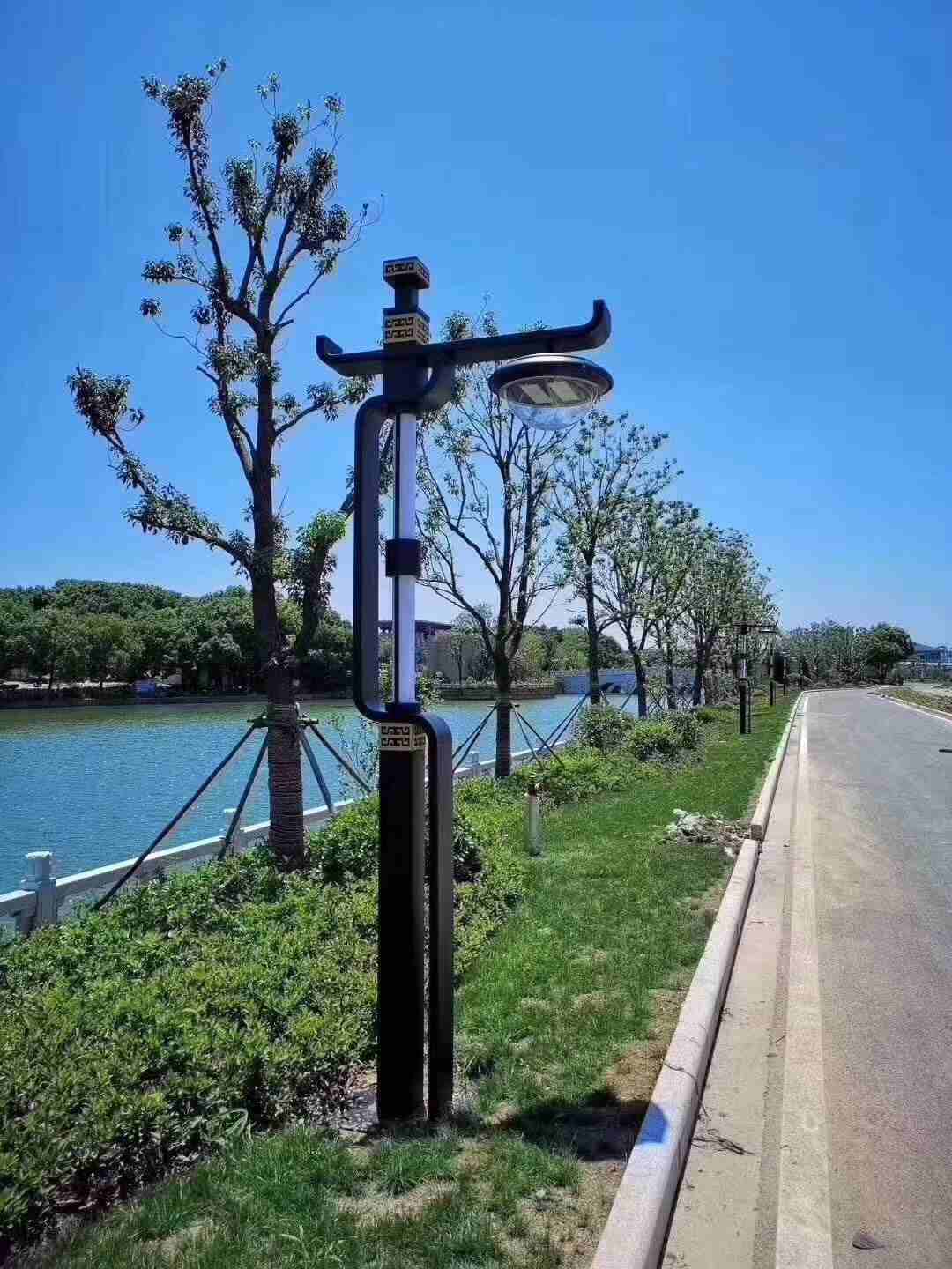 东乡族自治县院内太阳能路灯快递送货--楷举照明