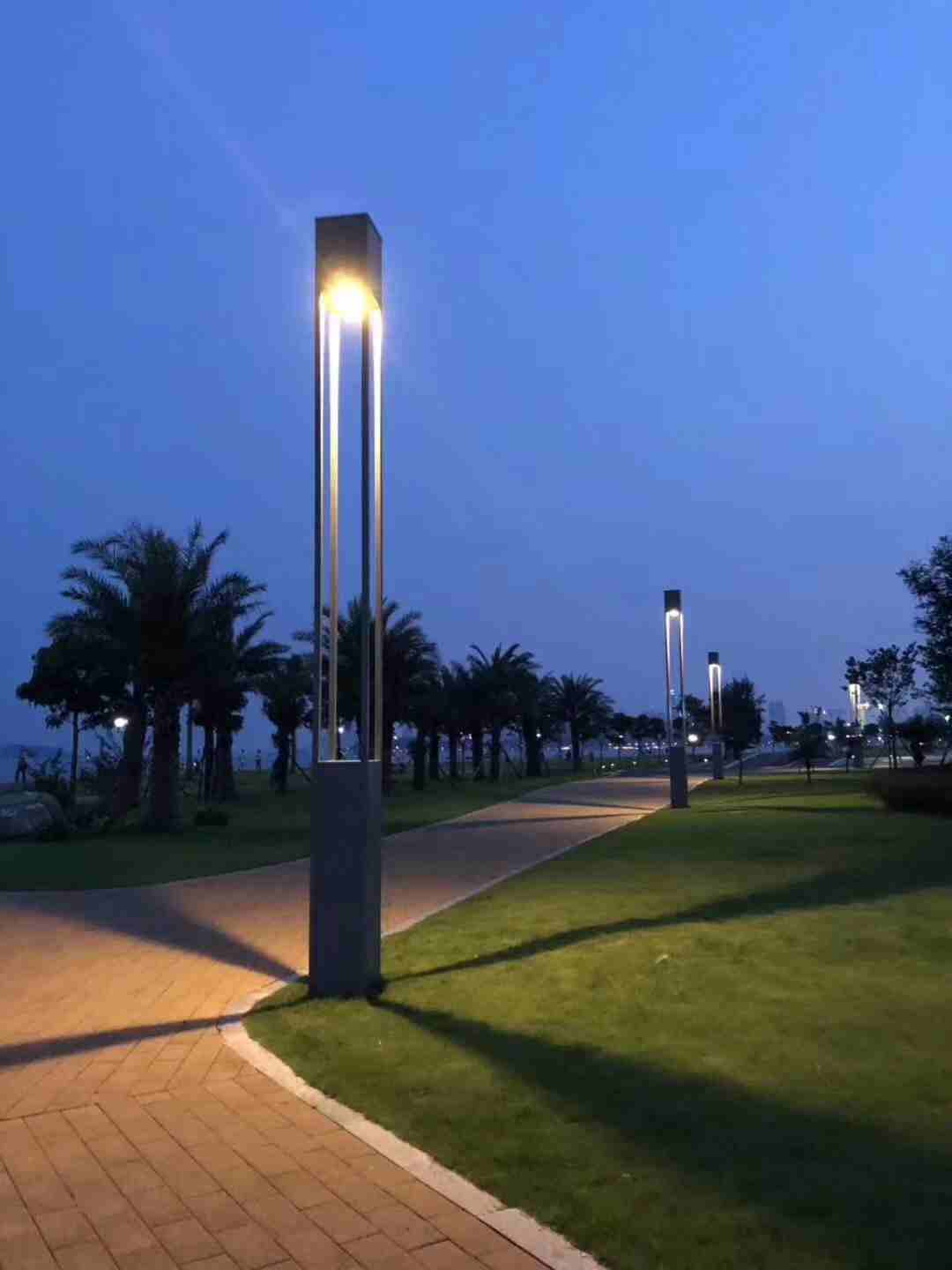 大同LED12米路灯厂家专做亮化工程