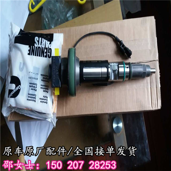 特雷克斯TR60出口配件QSK19发动机喷油器4955524  QSK19喷油器  特雷克斯TR60油嘴