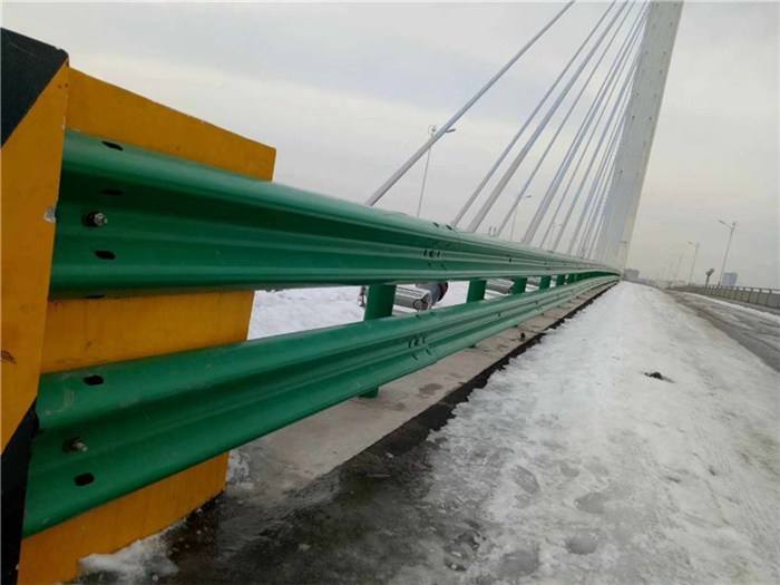 广安高速公路护栏板厂家报价  波形梁护栏  护栏板防撞护栏