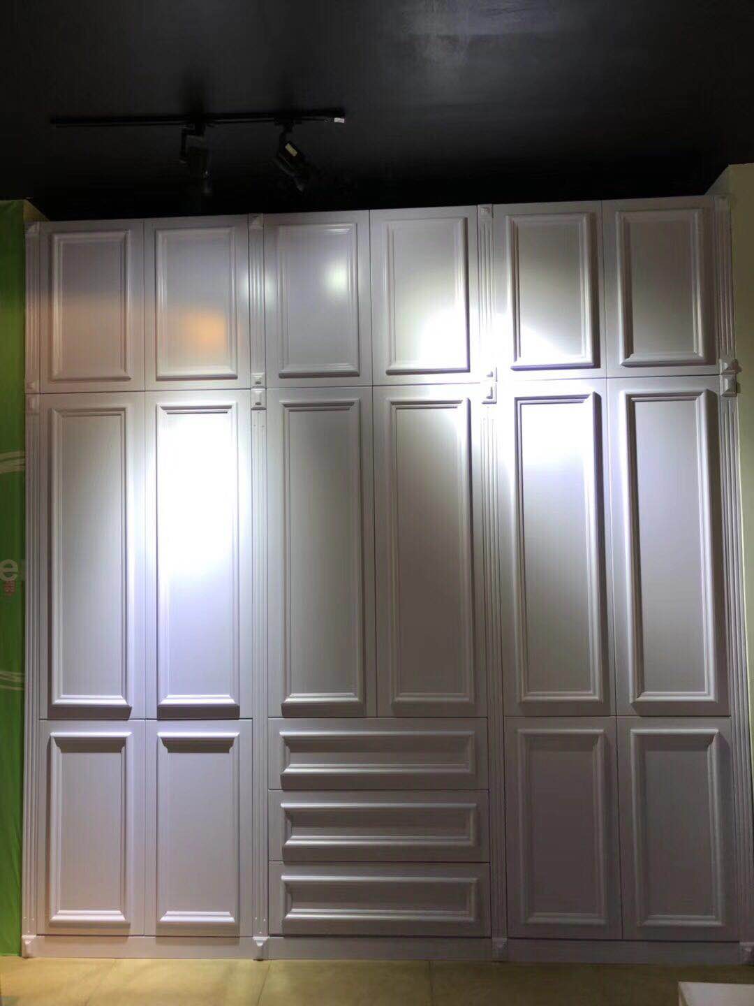 河南厂家定制木塑家具 全屋家具定制 防水浴室柜 浴室门  防水木塑门  定制家具