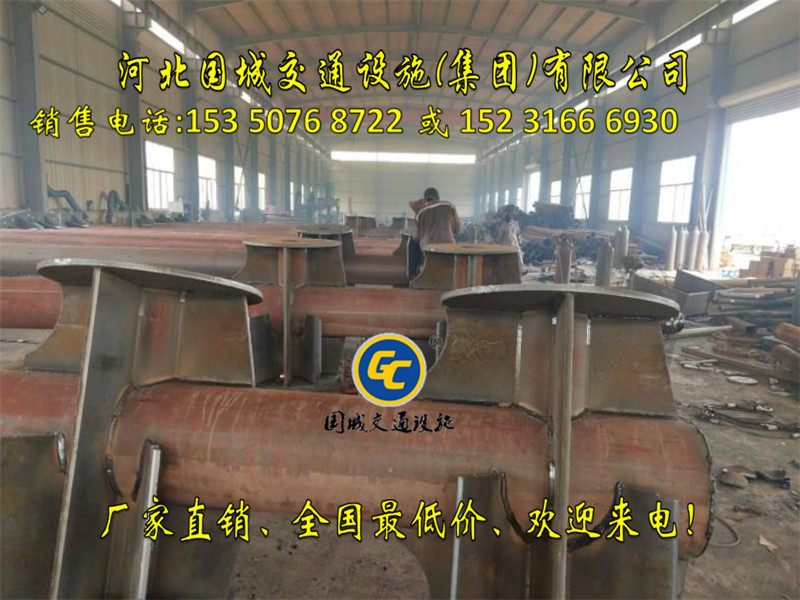 凌源市交通标志标牌生产厂家,道路指路牌制作厂家厂家  悬臂式交通标志杆  热镀锌交通标志杆