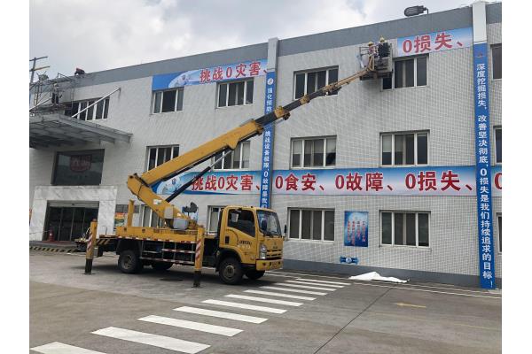 广州高空作业平台出租 升降车 升降平台租赁电话  高空作业车  云梯车  路灯车