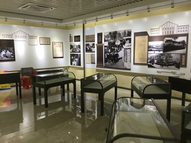 展览馆陈列柜博物馆字画书法展示柜&nbsp;&nbsp;书画展柜定制&nbsp;&nbsp;博物馆平柜订制