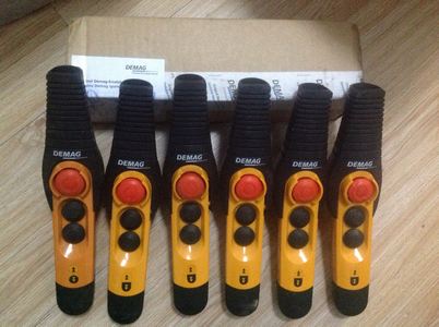 DEMAG急停按键72261644德国原装正品  DEMAG手电门  DEMAG电机