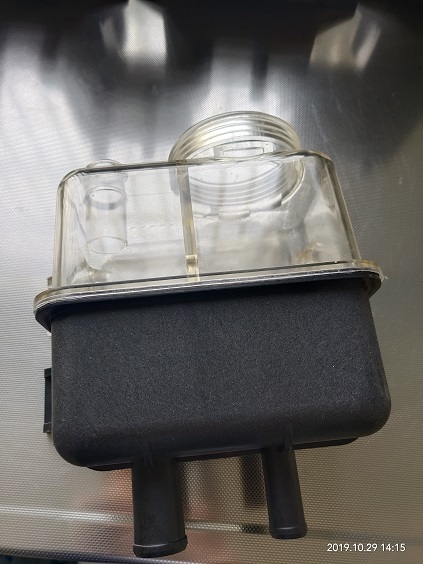 动力转向油壶，油罐，油杯，底座焊接，焊接尼龙