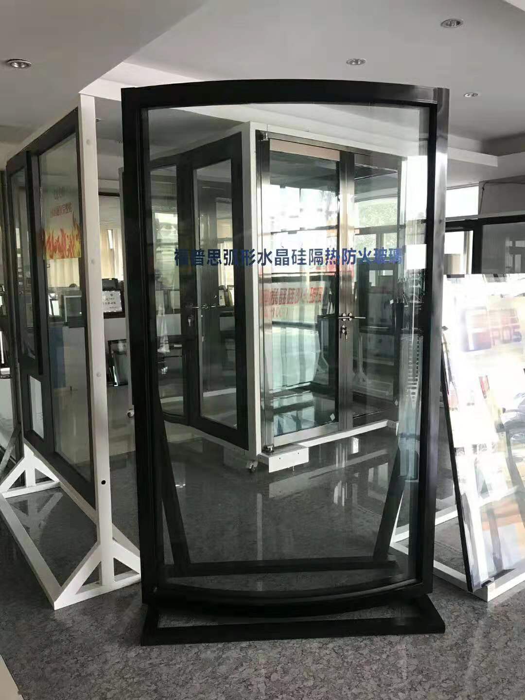 恒保高品质水晶硅防火玻璃使用外墙厂家低价直销  防火玻璃隔断  乙级防火门