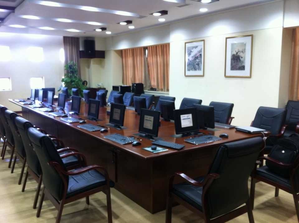 云会议室云终端触摸屏应用  会议室触摸屏  云会议室部署  会议室管理
