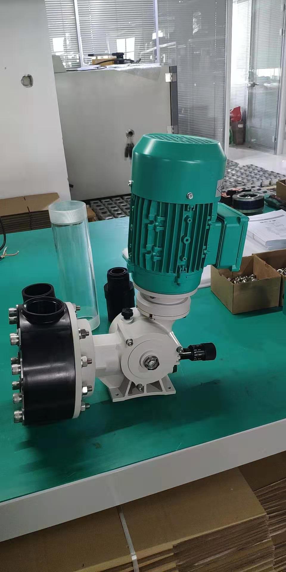 新道茨机械隔膜计量泵NDJL-105/0.7代理销售  计量泵代理