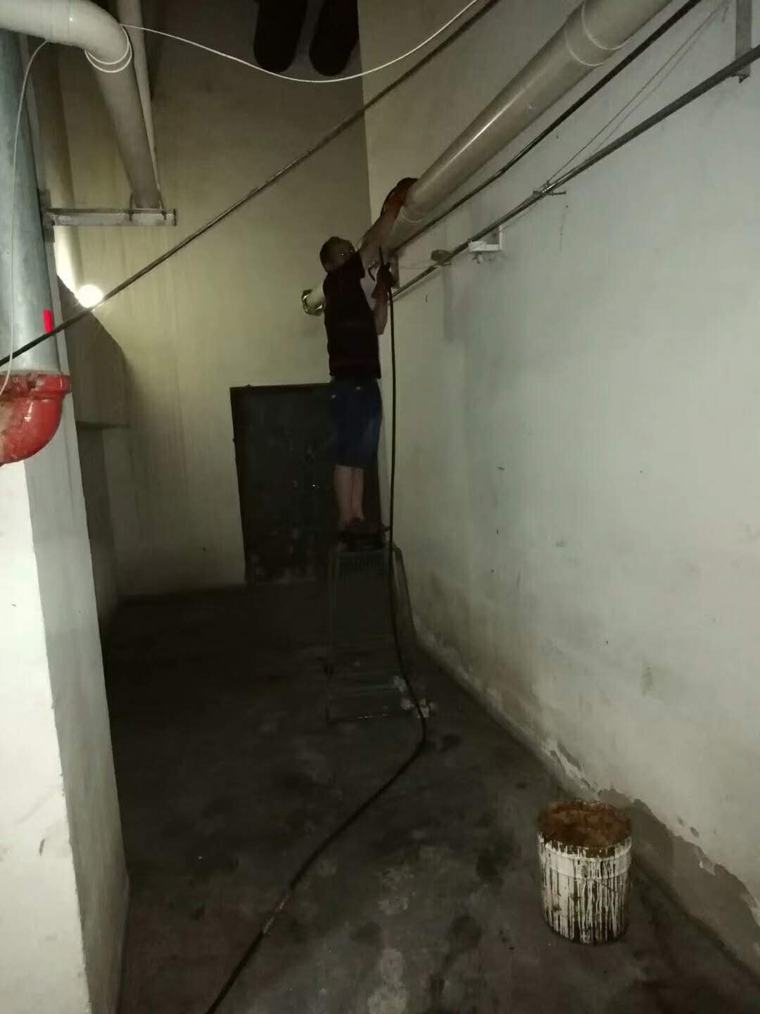 回龙观隔油池清掏