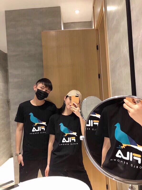 江枫服饰提供FILA斐乐夏季新款男女情侣潮流t恤短袖