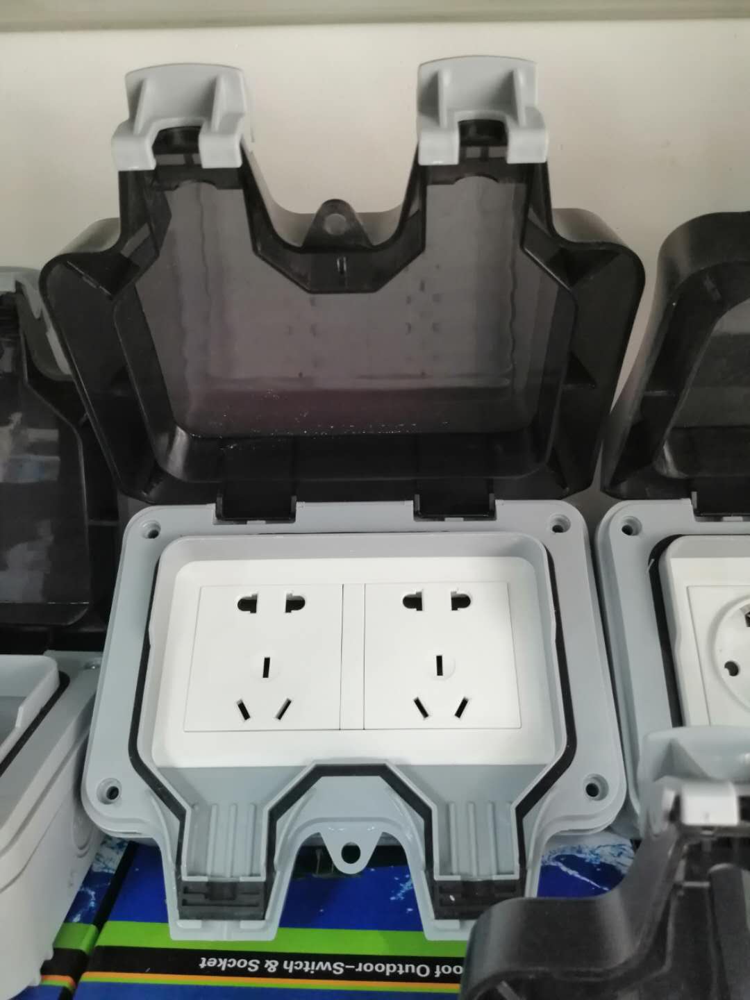 新疆新型豪华梅兰箱 配电箱 等电位联结端子箱 建辉电气  配电箱系列