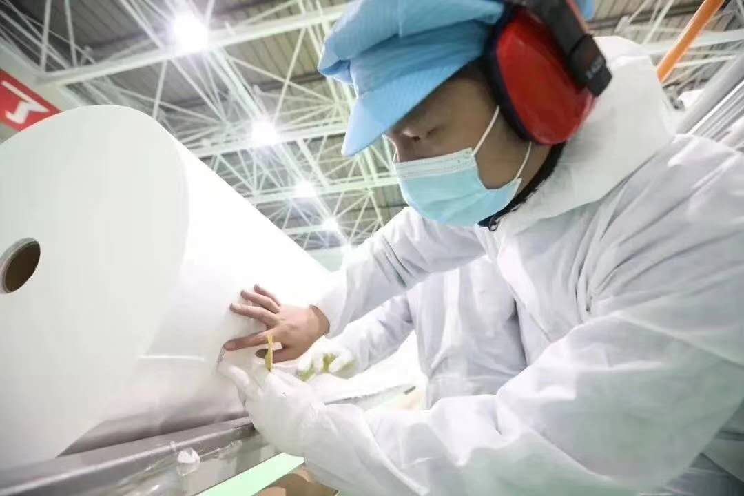 熔喷布  90单螺杆主机  分切机  收卷机
