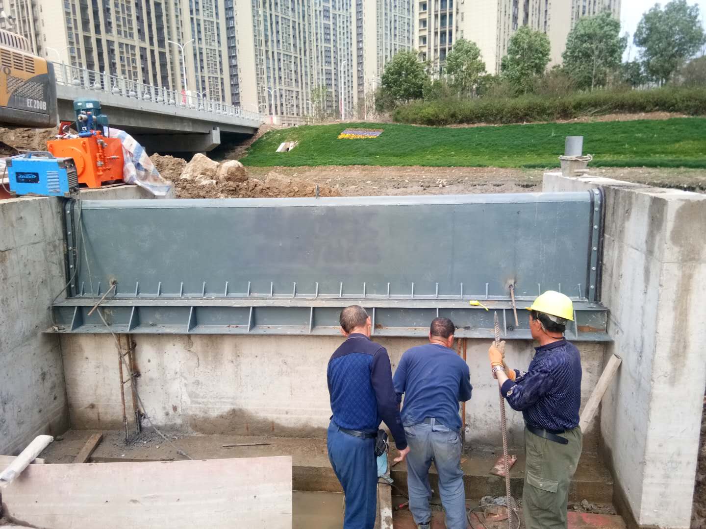 连云港市景观钢坝闸门|液压翻板闸门|水位自动翻板闸门哪家好 连云港市景观钢坝闸门|液压翻板闸门|水位自动翻板闸门哪家好