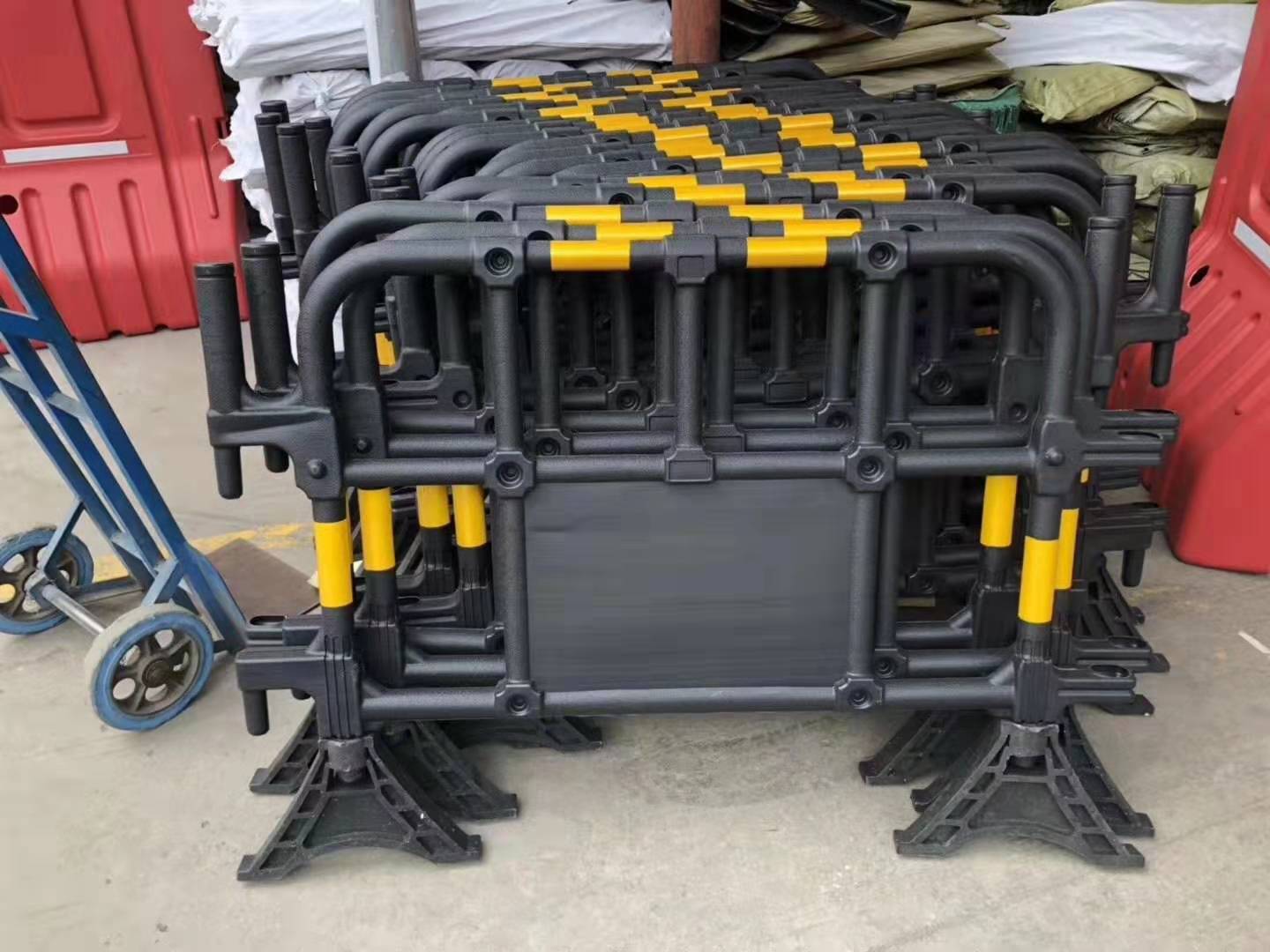 吹塑塑料护栏 全新防撞胶马护栏 工地施工临时隔离围栏