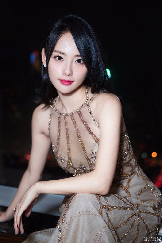 张嘉倪广告代言商演品牌推广baisu1123  商演演唱会  线上推广