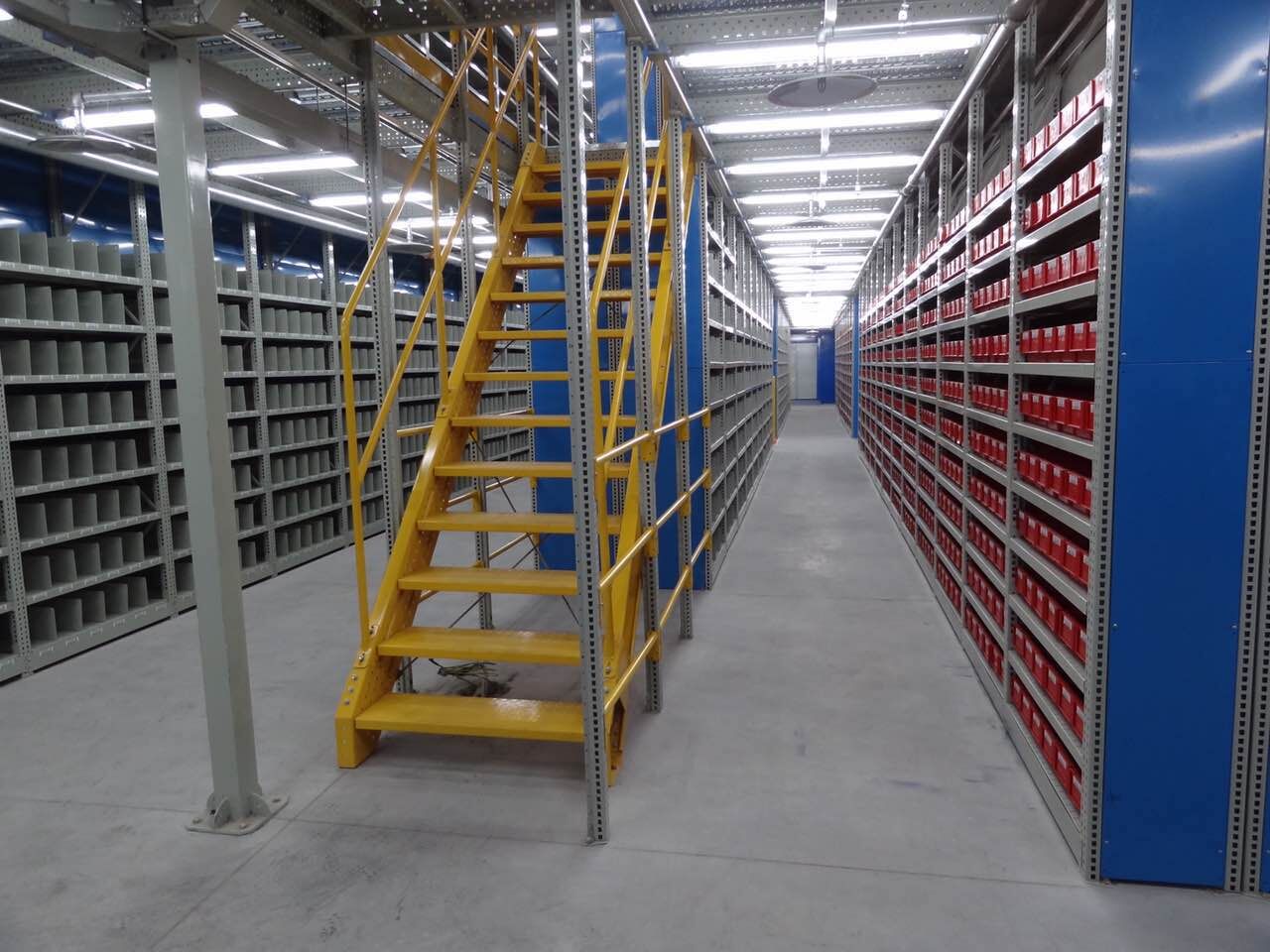 仓储阁楼货架苏州鑫辉定制生产厂家 阁楼货架生产厂家