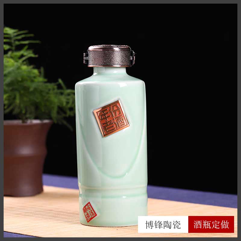 景德镇厂家定制复古青色陶瓷白酒瓶1斤装&nbsp;&nbsp;陶瓷酒瓶&nbsp;&nbsp;复古酒坛&nbsp;&nbsp;陶瓷酒罐