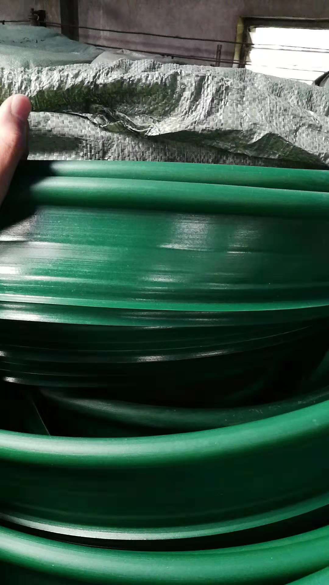 重庆草石隔离带,隔离带绿化杰袖源头工厂当天到货  草石隔离带工厂