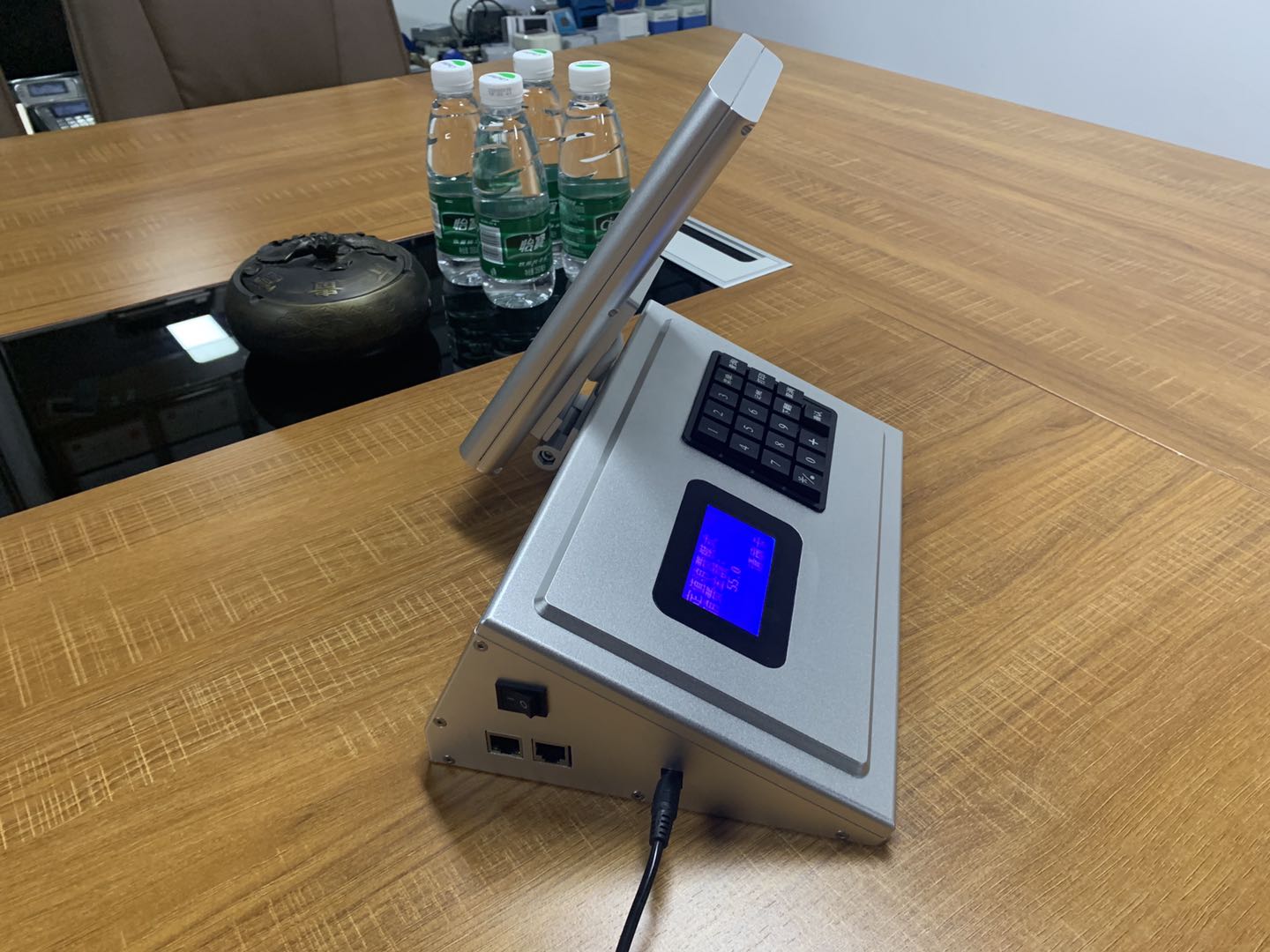 智慧食堂管理云卡通科技动态人脸识别消费机  人脸消费系统  面部识别  刷脸扣费