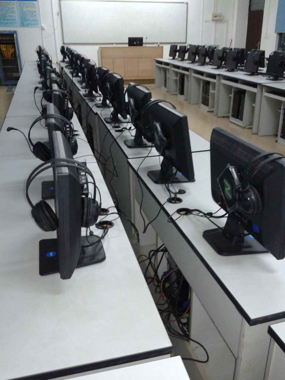 学校教学云教室  信息化教学