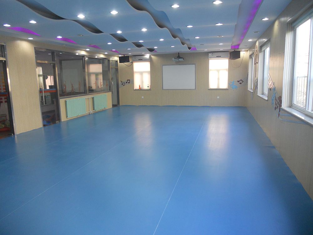 句容市pvc地板厂家【金艮环氧地坪】  pvc地坪