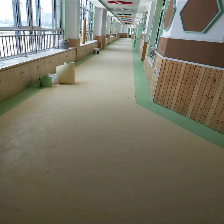 学校塑胶地板厂家 PVC塑胶地板  奥丽奇塑胶地板