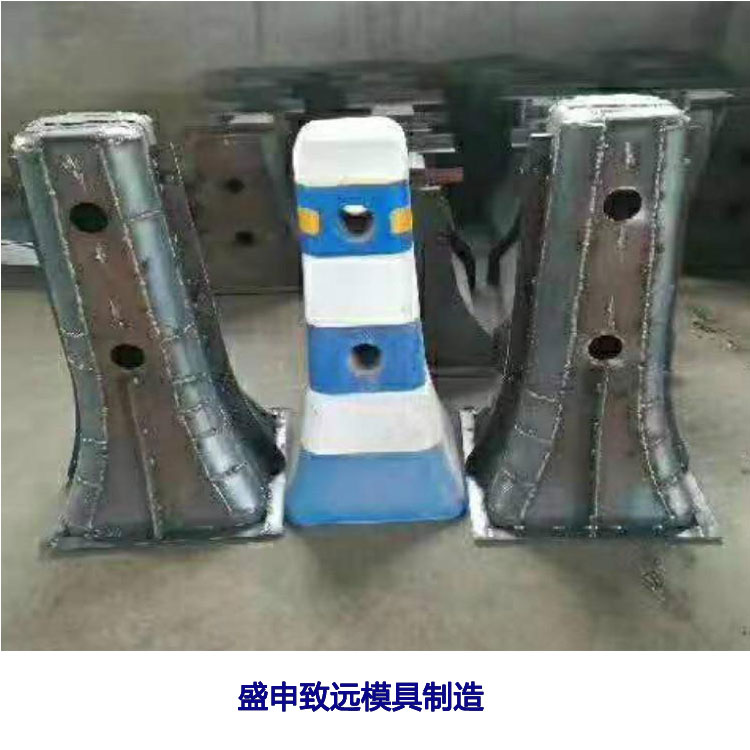 流水槽模具 盛申致远  u型流水槽模具  流水槽模具厂  河道流水槽模具