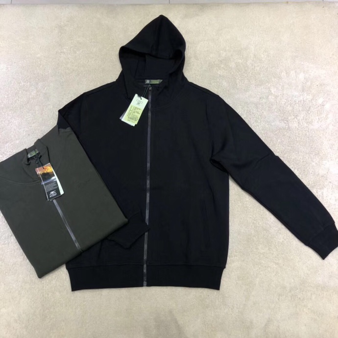 一二线品牌休闲卫衣批发  直播尾货  品牌运动休闲卫衣