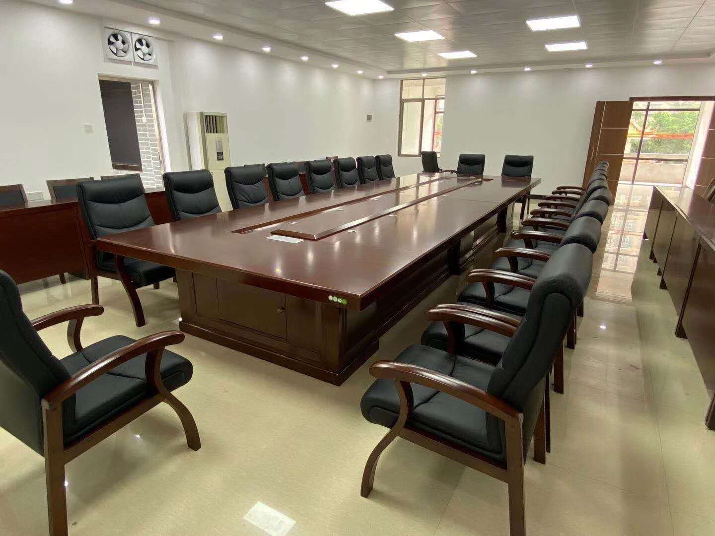 深圳办公家具厂专注办公室全屋定制,办公桌椅批发  深圳办公桌椅  深圳家具厂  办公家具定制