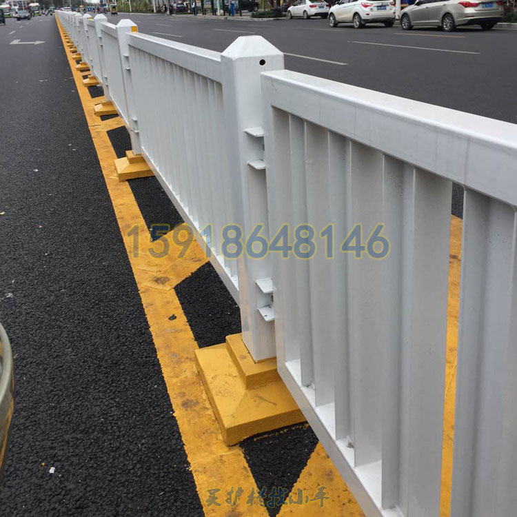 汕尾工字钢围栏批发 佛山市政港式护栏  道路护栏  护栏厂  公路护栏现货