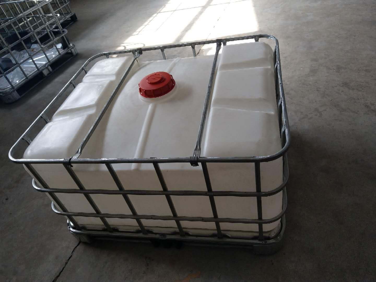 加厚型500L立式白色吨桶 0.5吨化工运输桶包装堆码桶  耐用  耐腐蚀  防紫外线