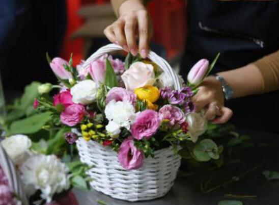 告白鲜花奉献美好 为幸福增添力量  告白花艺  告白鲜花好吗