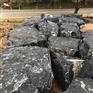 广东天然大型黑山石异型加工平切面石桌石凳草坪点缀石