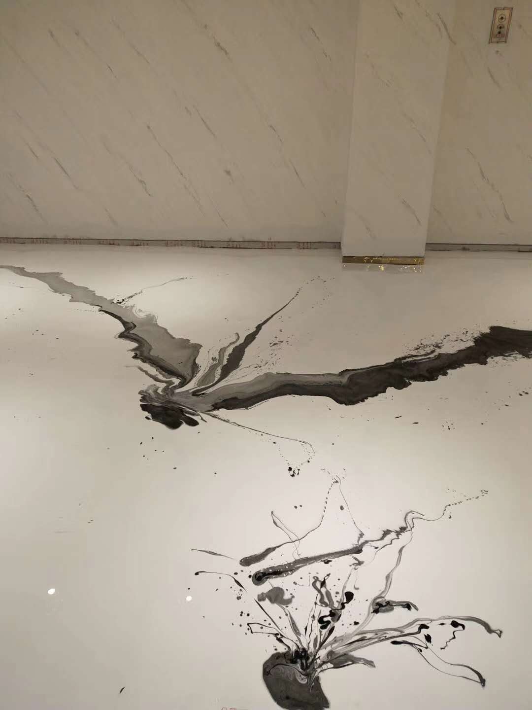 即墨春彩环氧地坪工程承接 价格优惠质量更优  高强度、耐磨损  防腐、防尘、无接缝  保养方便、维护费用低